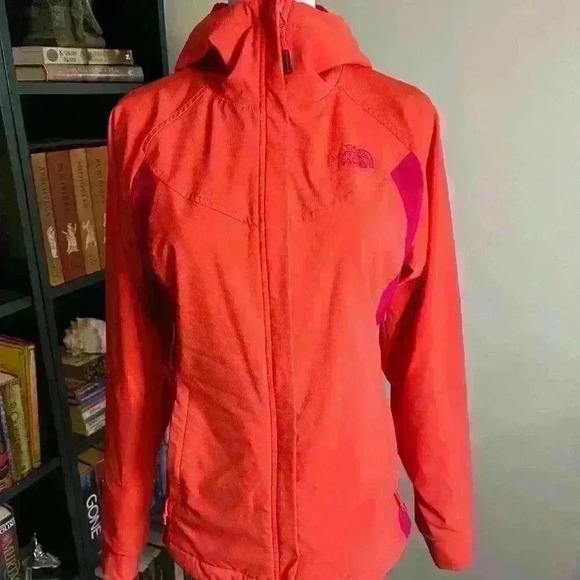 The North Face Ruby Raschel Softshell Jacket Women's Small - Picture 2 of 4